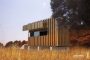 exterior Cork Block Shelter refugio de corcho