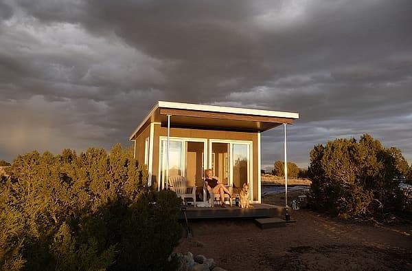 Refugio prefabricado ZipCabin, con paneles SIP y cuarto de baño Refugio prefabricado ZipCabin, con paneles SIP y cuarto de baño
