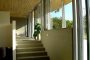 desnivel de la planta baja en la Villa Hellearmen