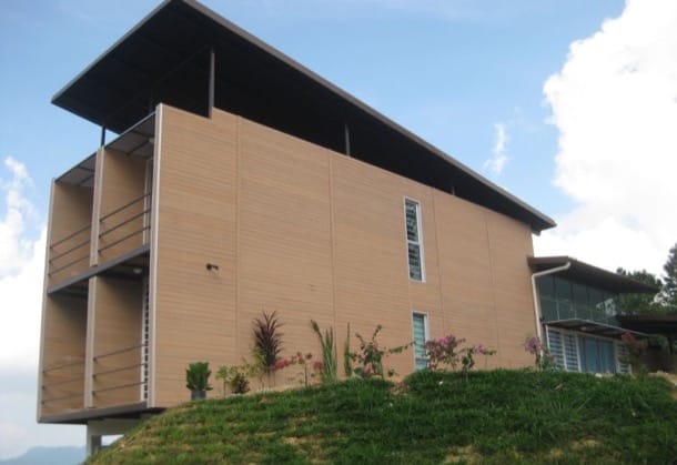 Vivienda sostenible en Malasia, con 6 contenedores casa-containers en Bukit Tinggi (Malasia)