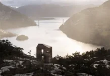 refugios sobre el fiordo Lysefjord