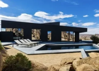 Black Desert House: casa de contrastes el desierto de Joshua Tree piscina negra casa Black Desert House