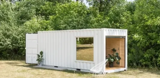 boutique contenedor Needs Wants Studios