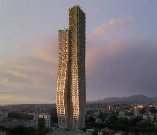 Bond Tower al atardecer