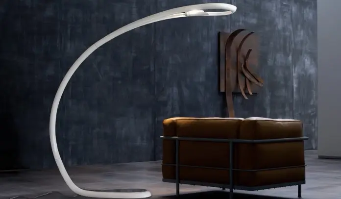 Semjase Lamp en un salón moderno