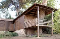 Cabaña realizada con dos contenedores