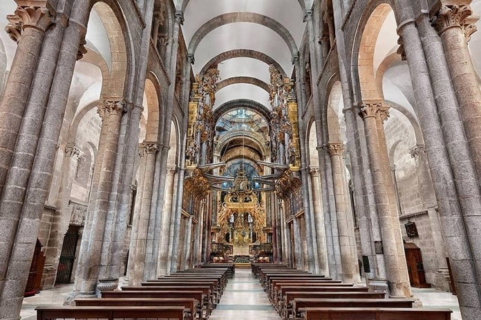 Interior de la catedral De Santiago de Compostela.