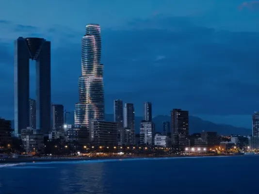TM Tower en el paisaje de Benidorm