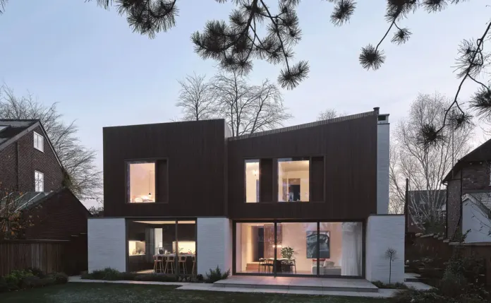 fachada trasera de la Vestige House